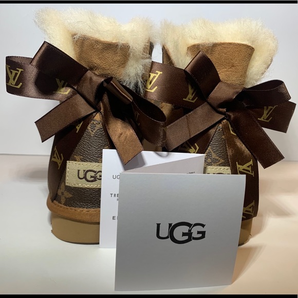 UGG X Louis Vuitton Boots - Picture 2 of 6
